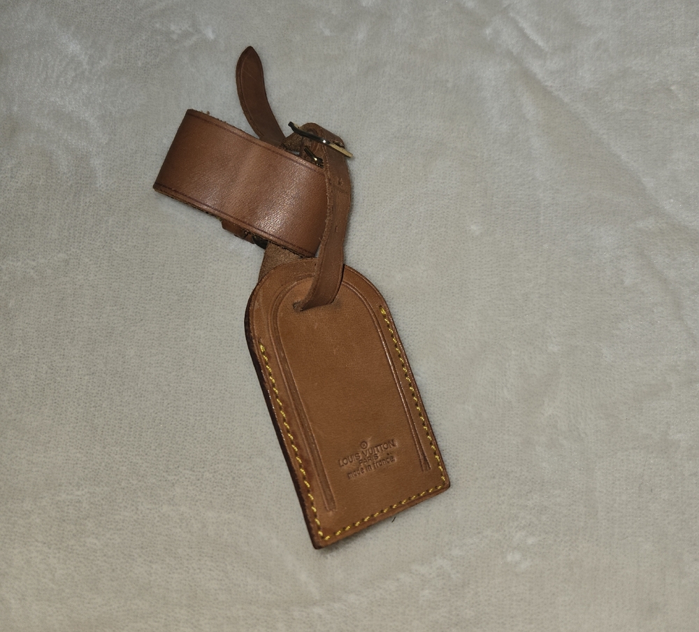 Louis Vuitton Tan Leather Luggage Tag And Poinette.